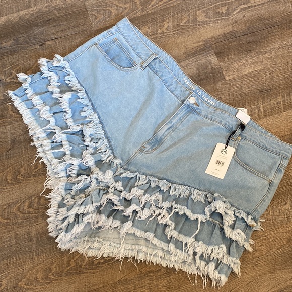 NEW FTF size 28 super cute shorts - Picture 2 of 10